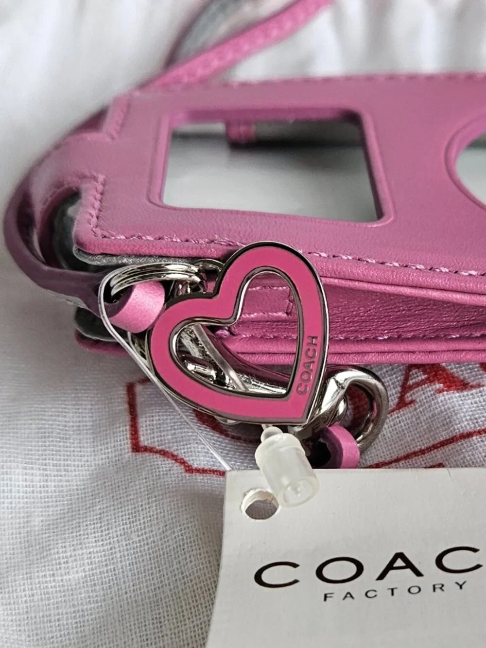 Vintage COACH Rare PINK MINI iPod Case NWT Y2K Era Pink Heart Charm
